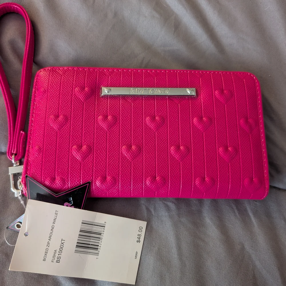 Betsey Johnson Pink Heart Wallet - Picture 3 of 3
